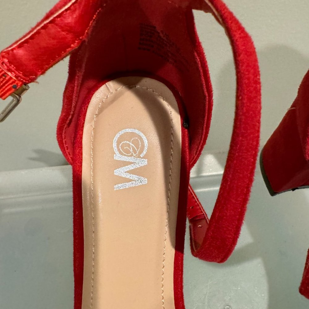 Red Heels - Picture 2 of 5